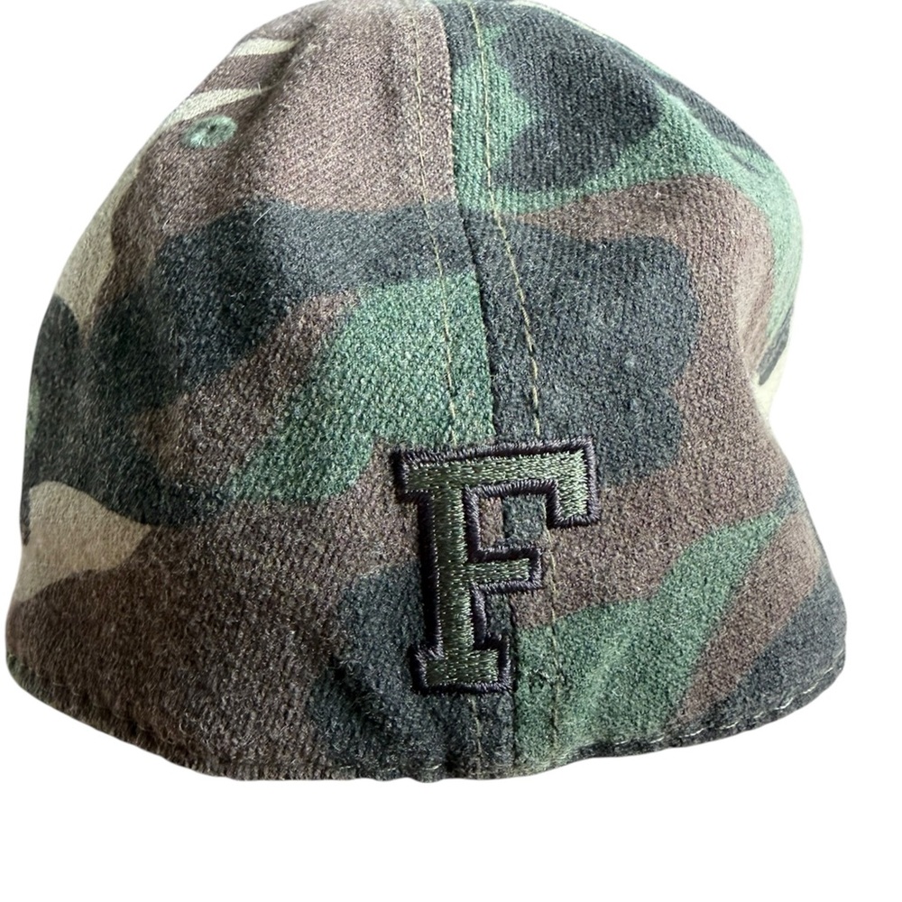 Men’s Top of the World One Fit Florida Gator Camo Collegiate Hat - Picture 4 of 11